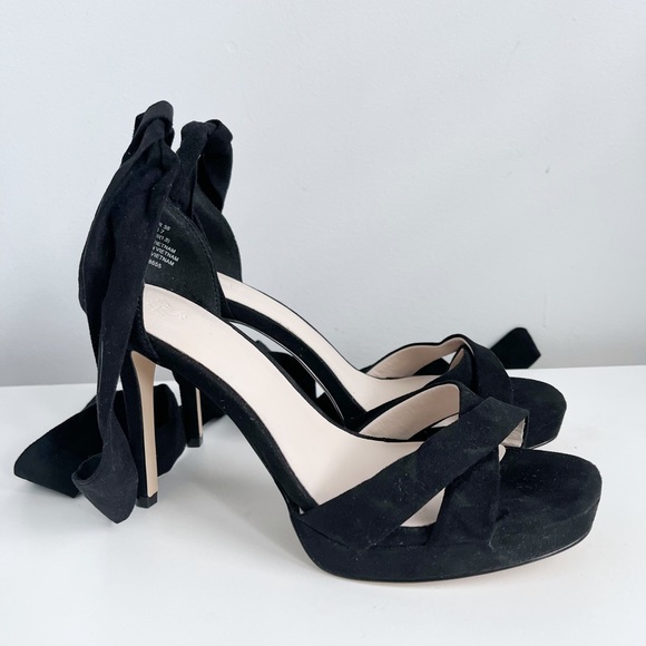 H&M Ankle-Tie Black Suede Heel Sandals - Picture 2 of 5